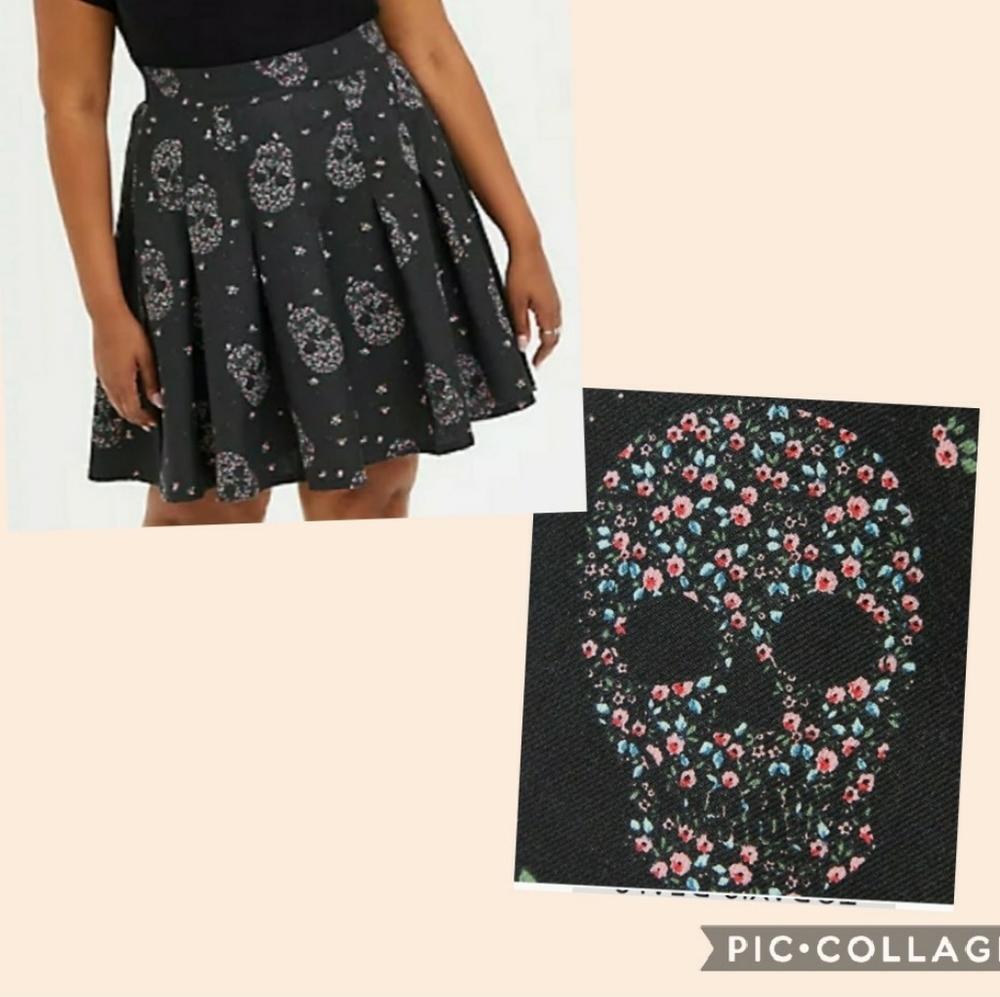 🆕☠️ 2X FLORAL SKULL SKATER PLEATED SKIRT☠️